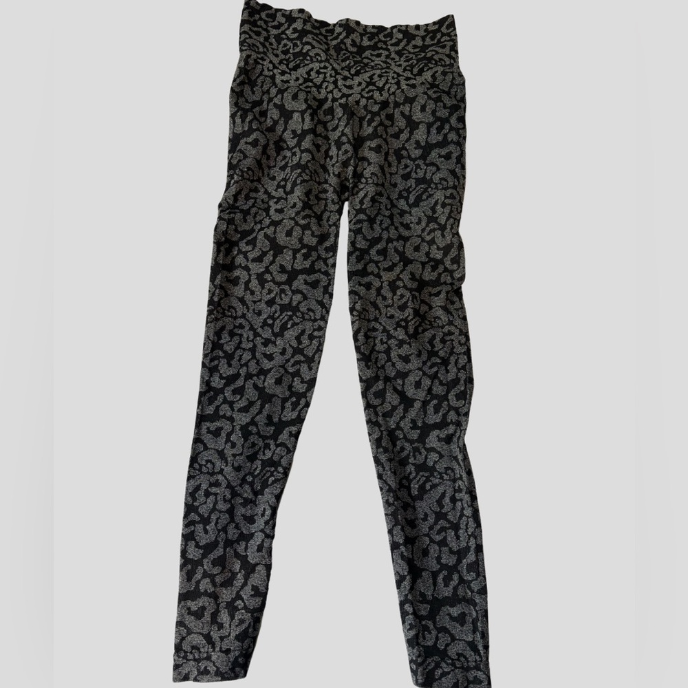 Black and Gray leopard leggings